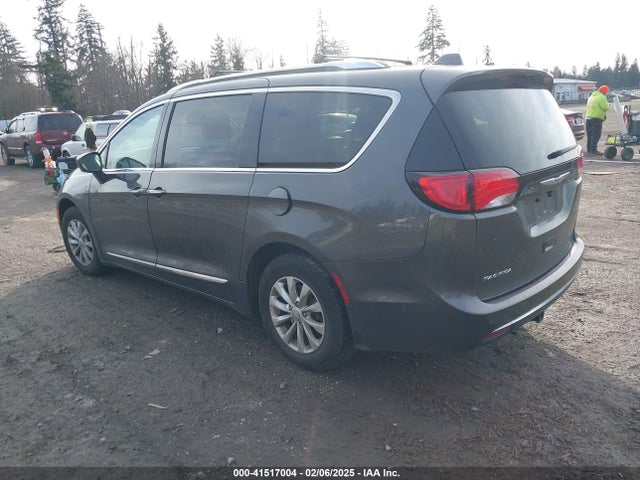 Chrysler Pacifica Touring L 2019 2C4RC1BG5KR629051 Image 3