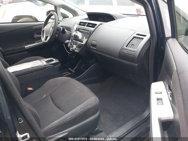 Toyota Prius V Two 2017 JTDZN3EU2HJ061734 Image 5