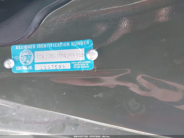 1C4JJXSJ5NW208332 Jeep 2022