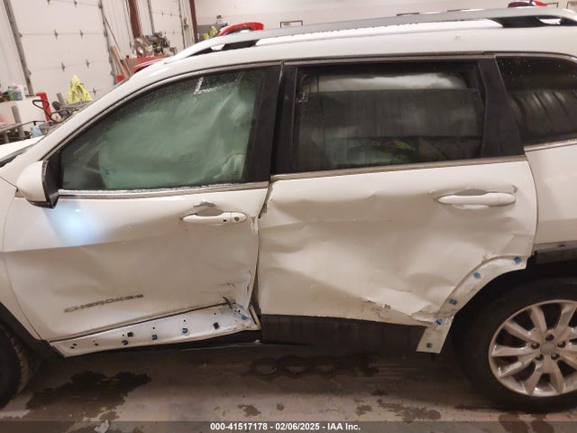 1C4PJMDS3HW530468 Jeep Cherokee Limited 4x4