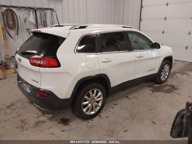 1C4PJMDS3HW530468 Jeep Cherokee Limited 4x4