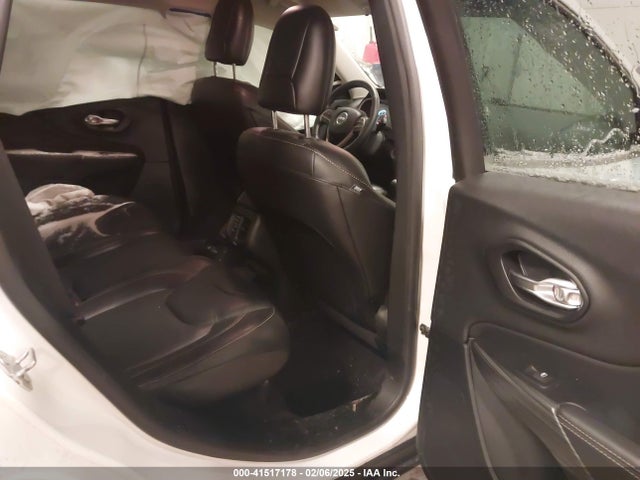 1C4PJMDS3HW530468 Jeep Cherokee Limited 4x4