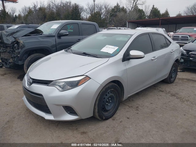 Toyota COROLLA LE 2015 5YFBURHE5FP327400 Image 2