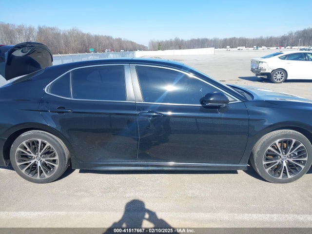 4T1B11HK0JU536793 Toyota CAMRY SE