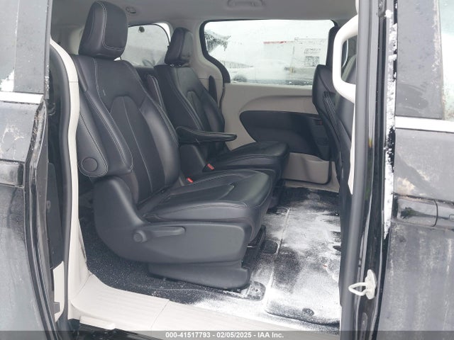 2C4RC1S74RR166667 Chrysler Pacifica Hybrid Select