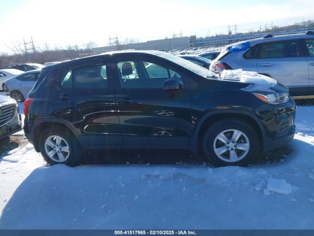 3GNCJNSB9JL192391 Chevrolet TRAX LS