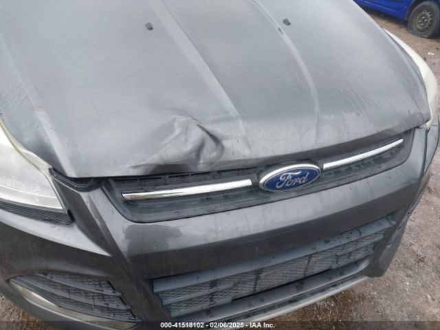 1FMCU0G7XFUC12860 Ford ESCAPE SE