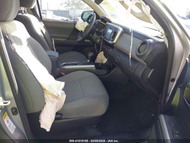 5TFAX5GN6HX092877 Toyota 2tr-fe