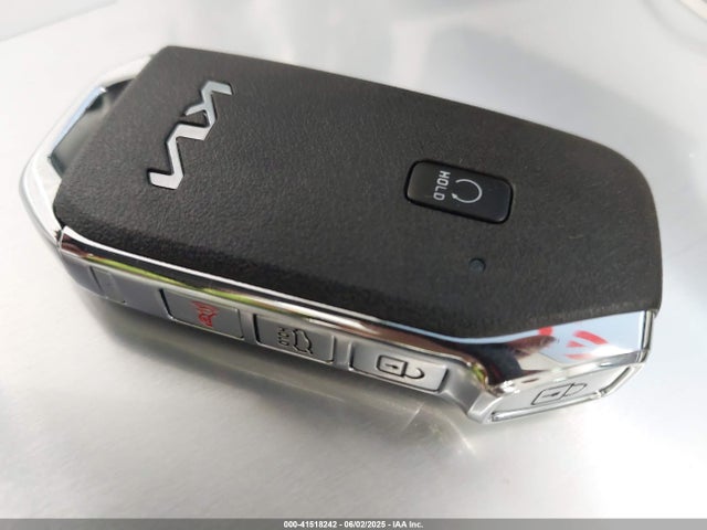 KNDEU2AA2M7146040 KIA SELTOS S