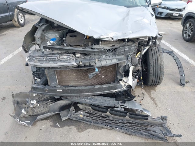KNDEU2AA2M7146040 KIA SELTOS S