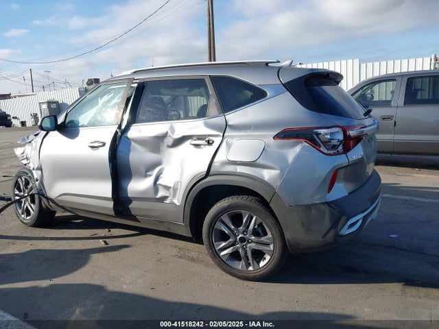 KNDEU2AA2M7146040 KIA SELTOS S