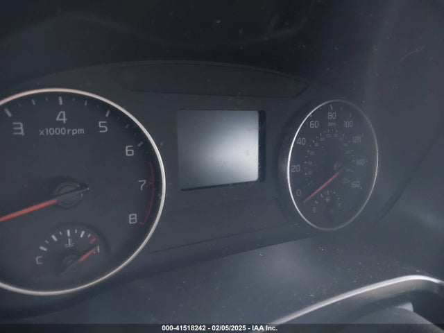 KNDEU2AA2M7146040 KIA SELTOS S
