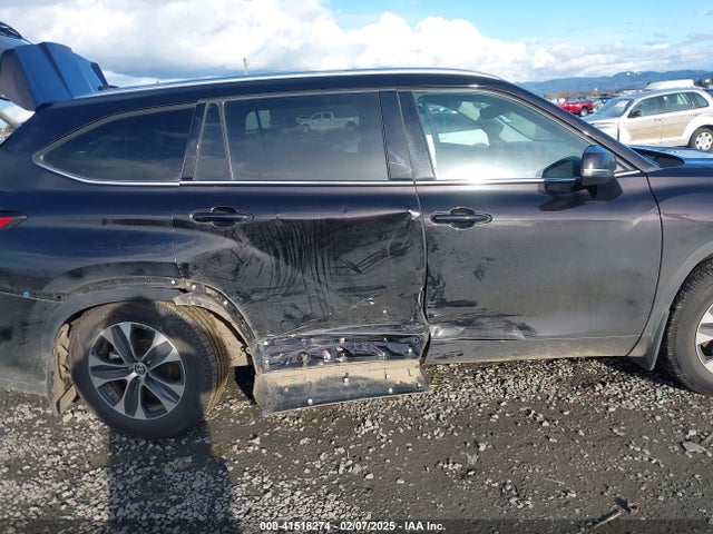 5TDGZRBH5MS145727 Toyota Highlander Xle