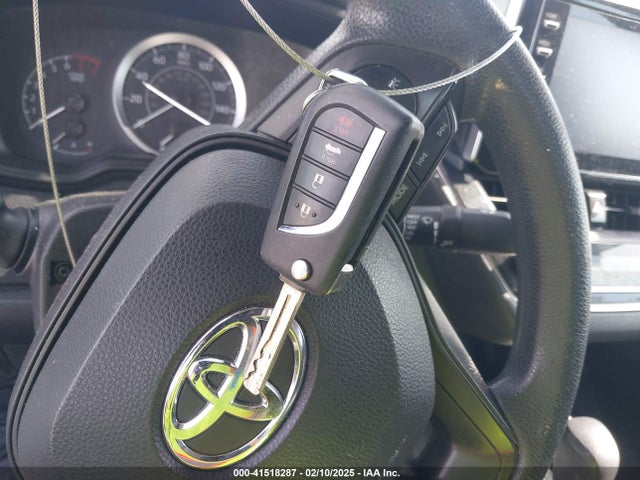 5YFEPMAE1MP208550 Toyota COROLLA LE