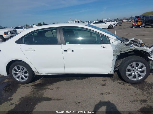 5YFEPMAE1MP208550 Toyota COROLLA LE