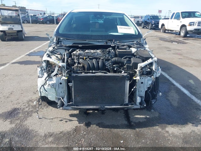 5YFEPMAE1MP208550 Toyota COROLLA LE