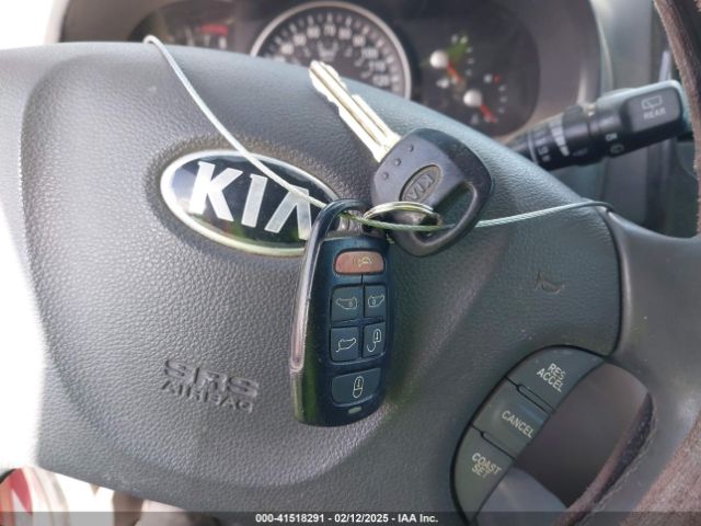 KNDMH4C76E6544730 KIA SEDONA EX