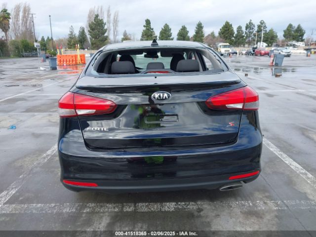 3KPFL4A79JE262984 KIA FORTE S