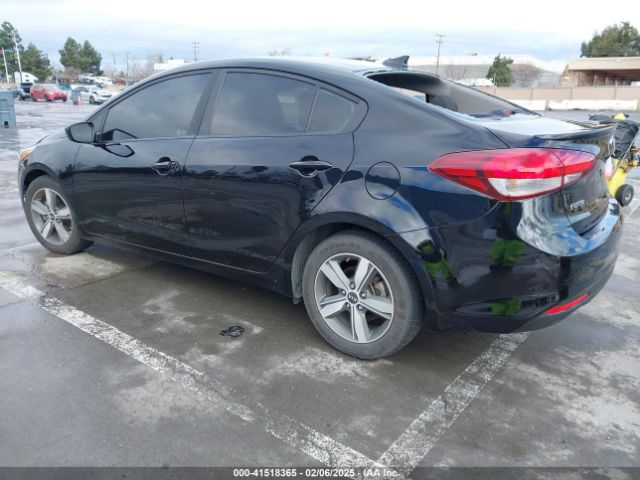 3KPFL4A79JE262984 KIA FORTE S