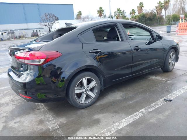 3KPFL4A79JE262984 KIA FORTE S