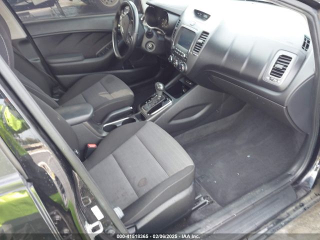 3KPFL4A79JE262984 KIA FORTE S