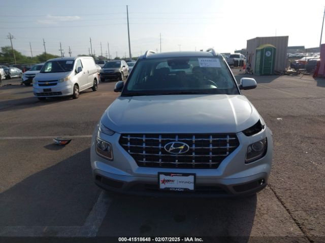 KMHRC8A38NU200321 Hyundai Venue Sel