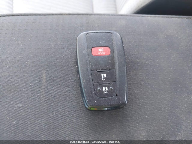 JTDKBRFU1H3558404 Toyota Prius Two