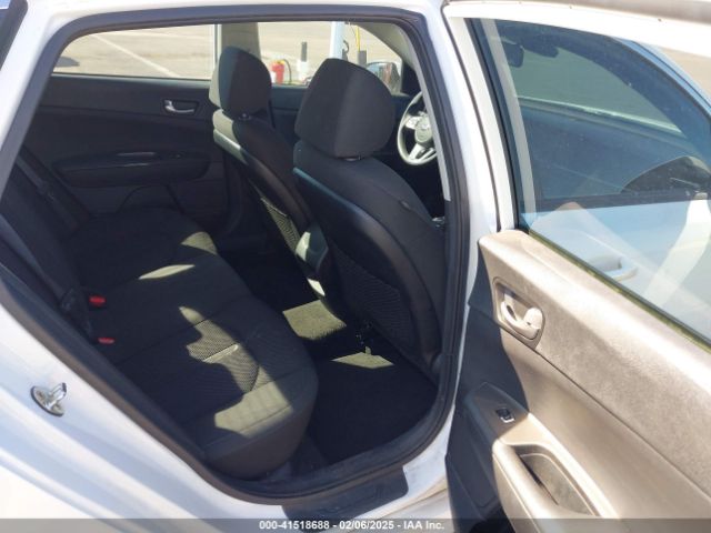 5XXGT4L35LG402277 KIA Optima Lx