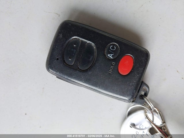 JTDKN3DU3F1986099 Toyota Prius Two