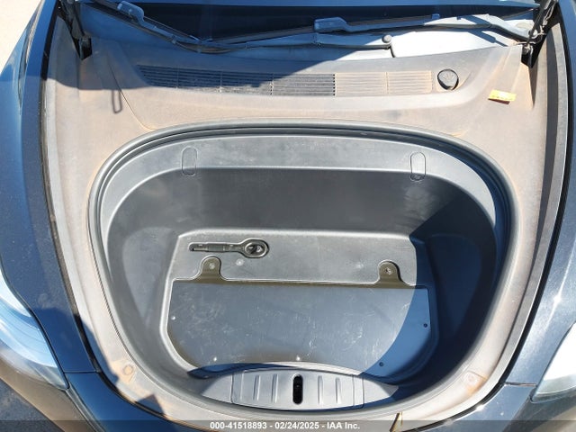 2019 TESLA MODEL 3 5YJ3E1EA2KF305820 Photo 9