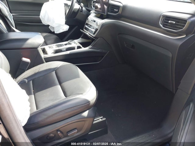 Ford EXPLORER XLT 2023 1FMSK8DH1PGB64811 Image 5