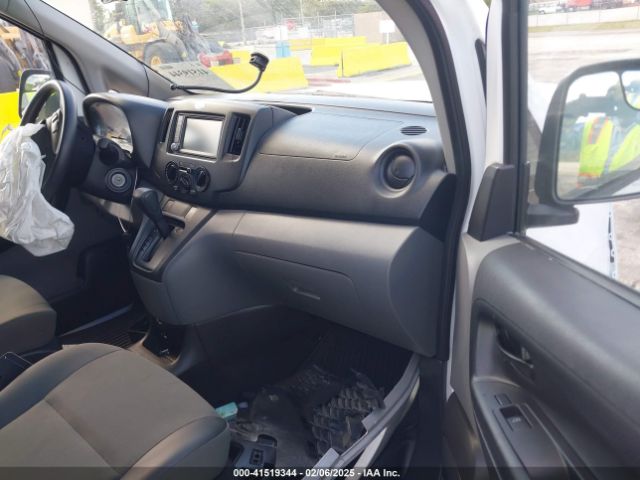 3N6CM0KN2LK703250 Nissan Nv200  Cargo S Xtronic Cvt