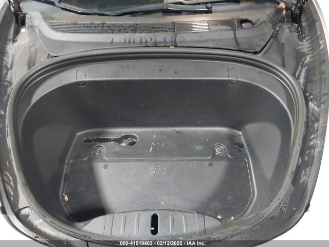 2019 TESLA MODEL 3 5YJ3E1EA3KF482909 Photo 9