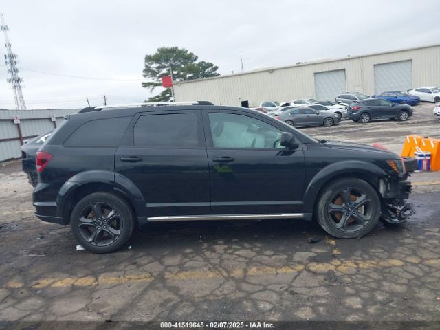 3C4PDCGGXKT717700 Dodge Journey Crossroad