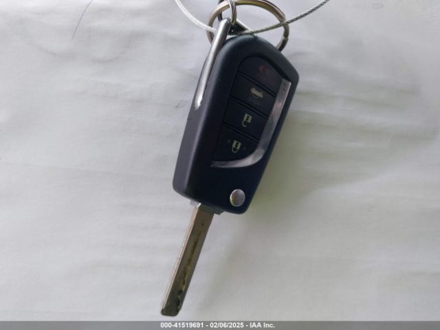 4T1C11AKXPU825039 Toyota CAMRY LE