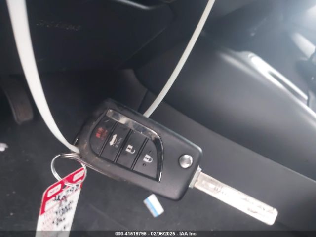 5YFB4MDE7PP025083 Toyota COROLLA LE