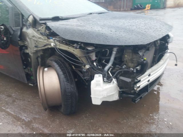 5YFB4MDE7PP025083 Toyota COROLLA LE
