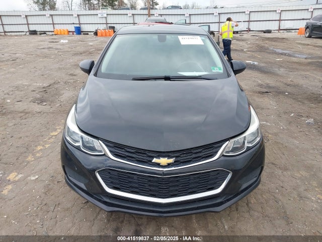 1G1BC5SM7J7136379 Chevrolet Cruze Ls Auto