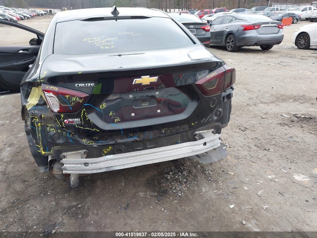 1G1BC5SM7J7136379 Chevrolet Cruze Ls Auto