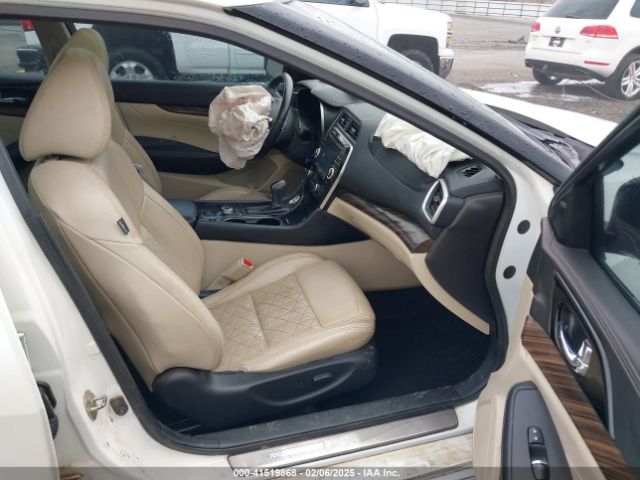 1N4AA6AP6GC392822 Nissan Maxima 3.5 Platinum