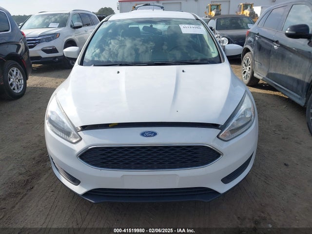 Ford FOCUS SE 2018 1FADP3K2XJL262031 Image 13