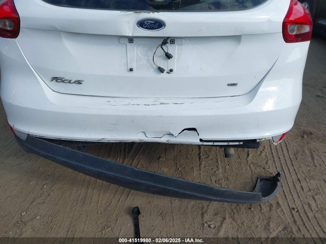 Ford FOCUS SE 2018 1FADP3K2XJL262031 Image 6