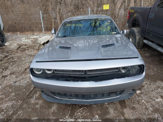 2C3CDZAG9GH107673 Dodge Challenger Sxt