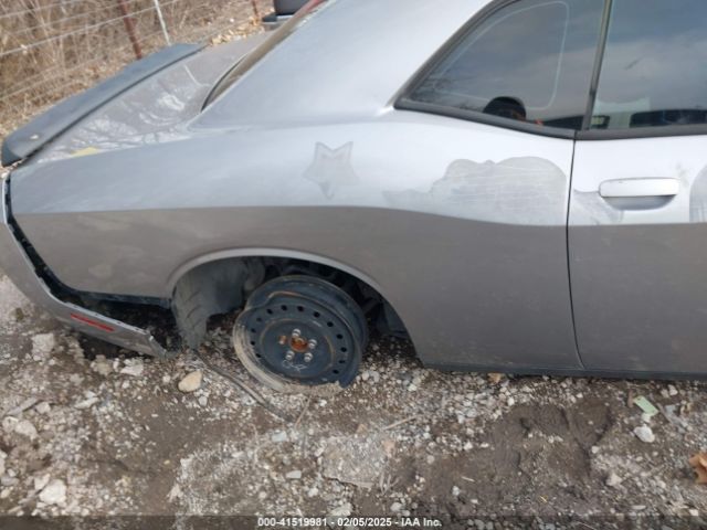 2C3CDZAG9GH107673 Dodge Challenger Sxt