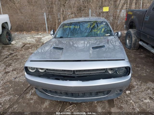 2C3CDZAG9GH107673 Dodge Challenger Sxt
