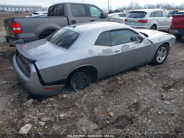 2C3CDZAG9GH107673 Dodge Challenger Sxt