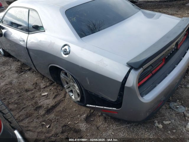 2C3CDZAG9GH107673 Dodge Challenger Sxt