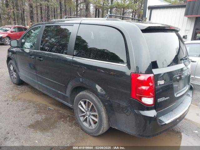 2C4RDGCGXHR858414 Dodge Grand Caravan Sxt