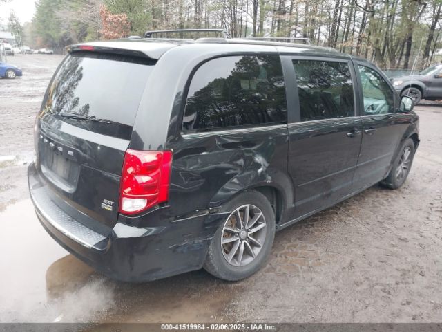 2C4RDGCGXHR858414 Dodge Grand Caravan Sxt