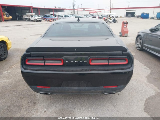 Dodge Challenger 2016 2C3CDZAG3GH331652 Image 32